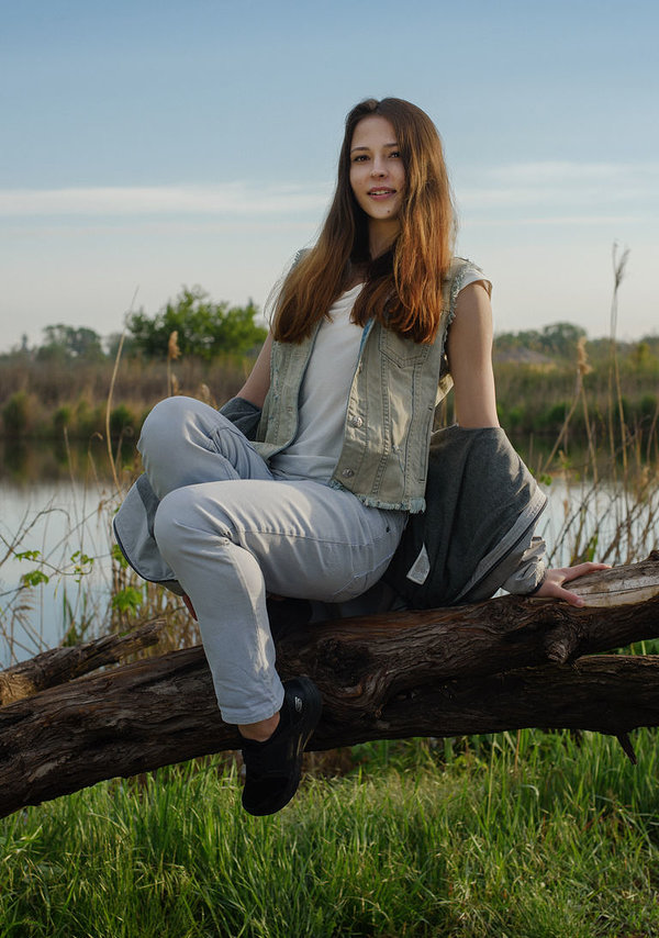Анна, 18